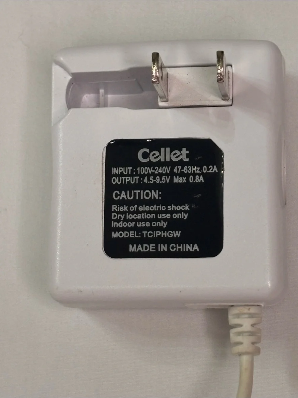 Cellet Cream 30-pin Tablet Charger with Integrated Cable